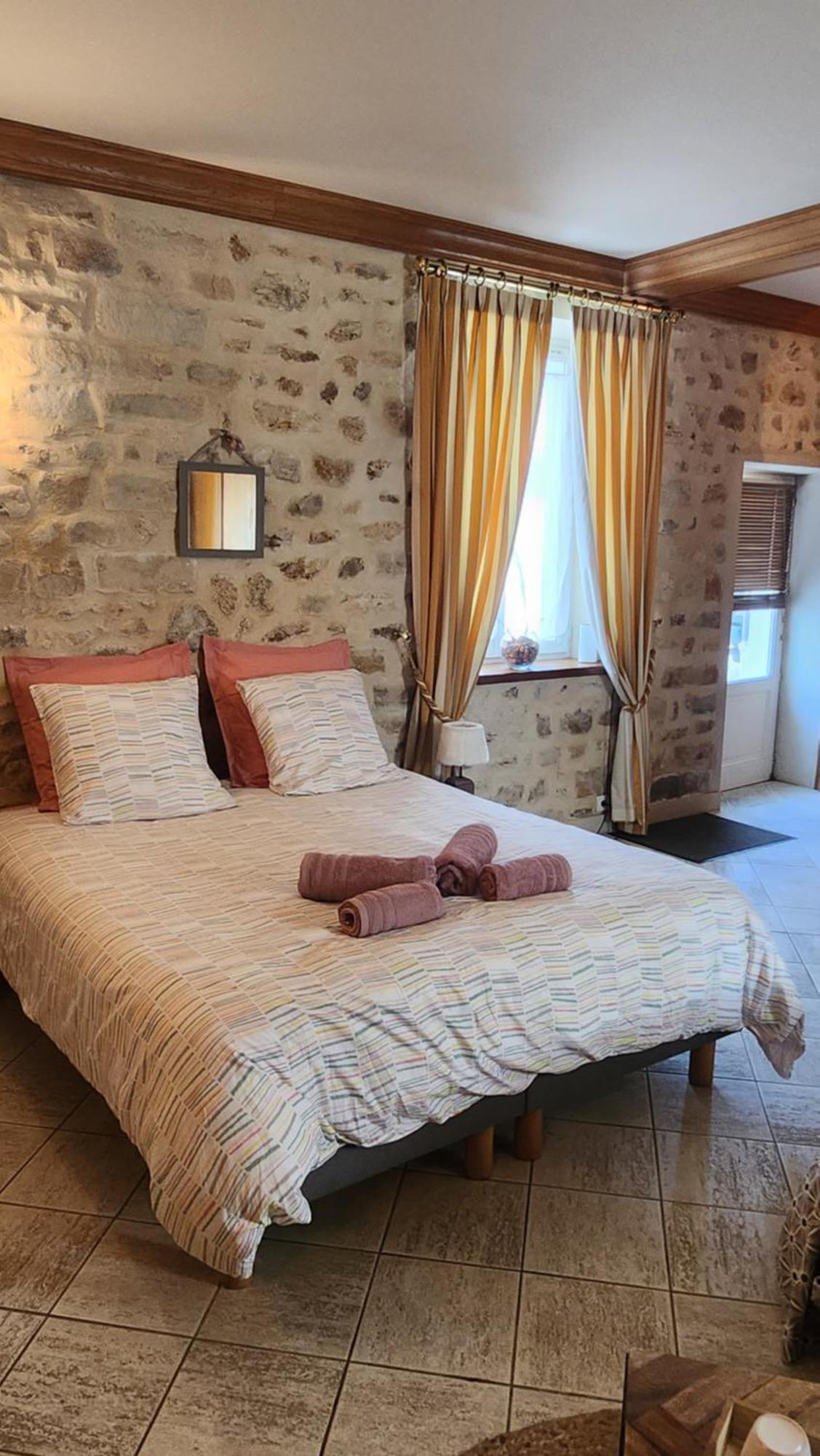 לינה וארוחת בוקר Moigny La Ferme Des Ruelles מראה חיצוני תמונה